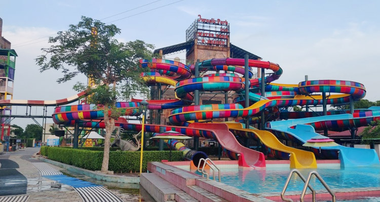 jurassic park inn sonipat-top 10 water park delhi